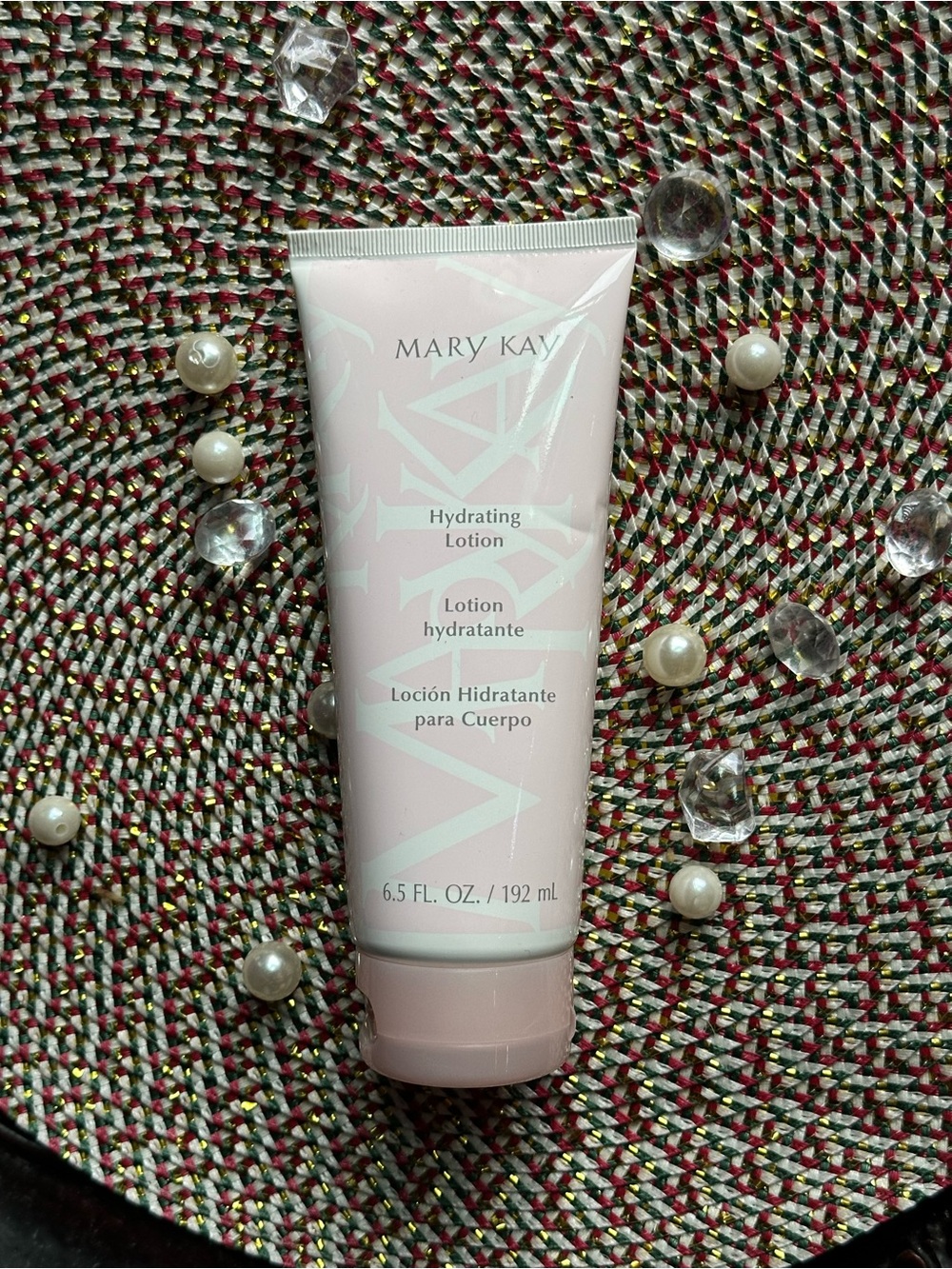 Mary Kay Hydrating Body Lotion Moisturizer- 6.5 oz unisex, non greasy soothing